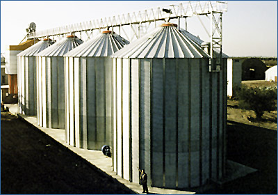 Grain storage silo in Camino (VT): grain drying 400 tons, grain storage 15.200 tons